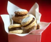 Haselnussplätzchen mit Schokocreme