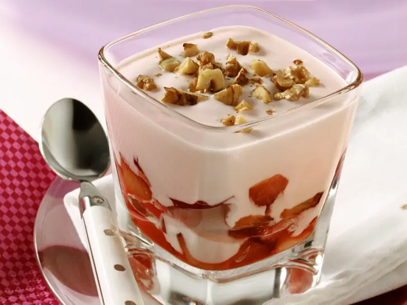 Zwetschgen-Nuss-Joghurt