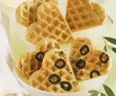 Herzhafte Waffeln mit Olive oder Chili