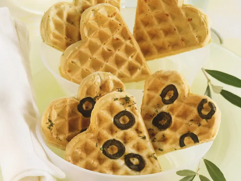 Herzhafte Waffeln mit Olive oder Chili