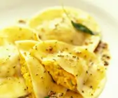 Ravioli mit Kürbis gefüllt