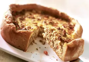 Kartoffelquiche mit scharfem Hackfleisch