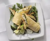 Wraps mit Pilz-Apfel-Füllung und Rucola