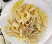 Pasta mit Chicorée und Fisch