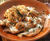 Jägerschnitzel mit Pilzsoße und Spätzle