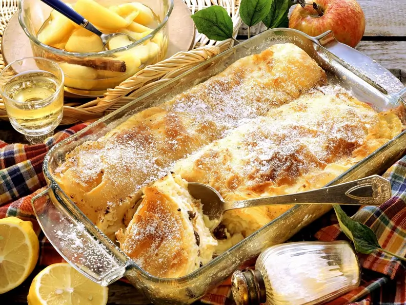 Klassischer Topfenstrudel