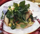 Feldsalat mit Forelle und Kartoffelvinaigrette