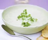 Joghurtkaltschale mit Kräutern