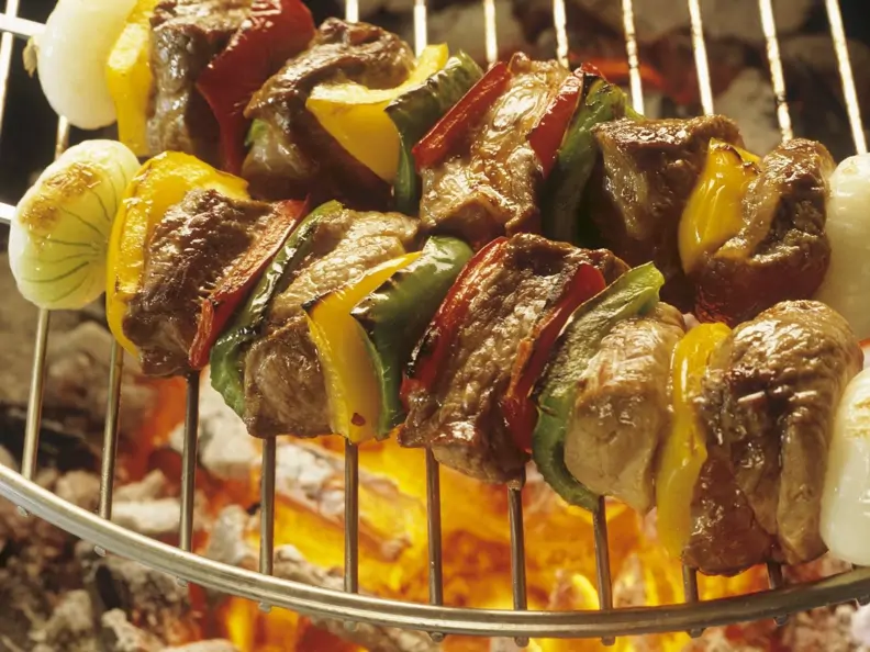 Gegrillte Schaschlik-Spieße