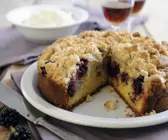 Apfel-Brombeer-Kuchen mit Streuseln