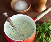 Helle Soße mit Petersilie