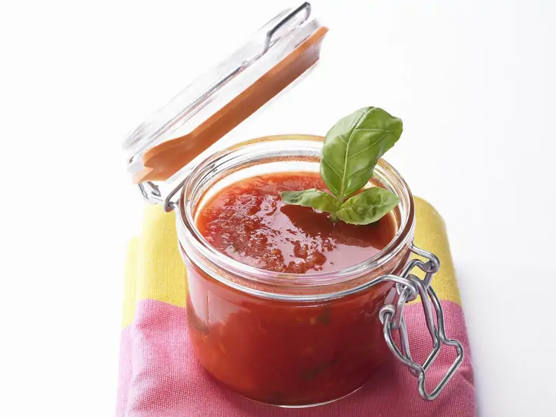 Salsa mit Tomate