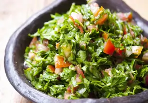 Bulgursalat auf libanesische Art