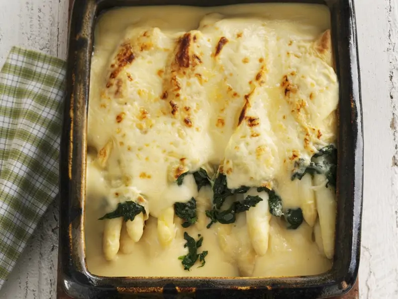 Pfannkuchenauflauf mit Spargel