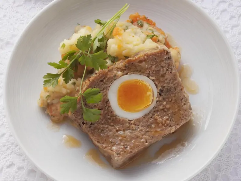 Hackbraten mit Kartoffel-Karotten-Püree