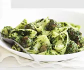Pasta mit italienischem Brokkoli (Stängelkohl)