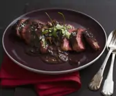 Gebratene Entenbrust mit Weinsoße