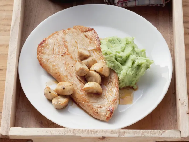 Putensteak mit Bärlauch-Kartoffel-Püree