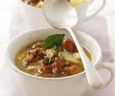 Pfifferlings-Kartoffel-Suppe mit Thymian