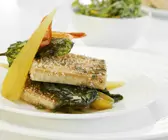 Tofu mit Paprika und Korianderöl