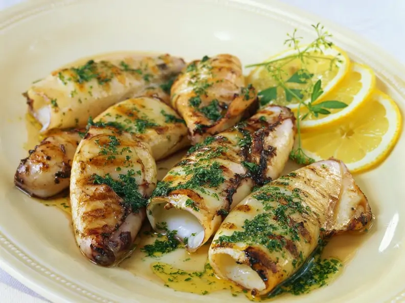 Calamari vom Grill mit Petersilie