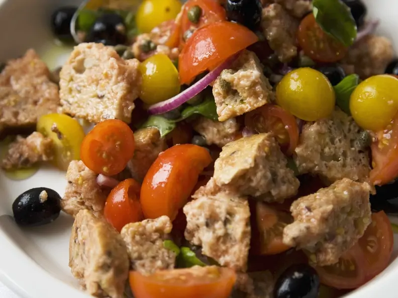 Italienischer Brotsalat