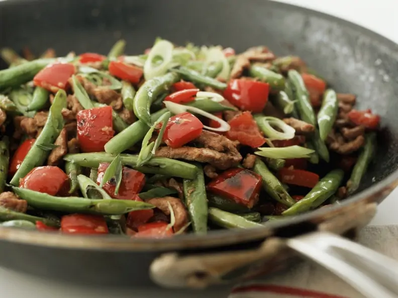 Rinderstreifenpfanne mit Paprika und grünen Bohnen
