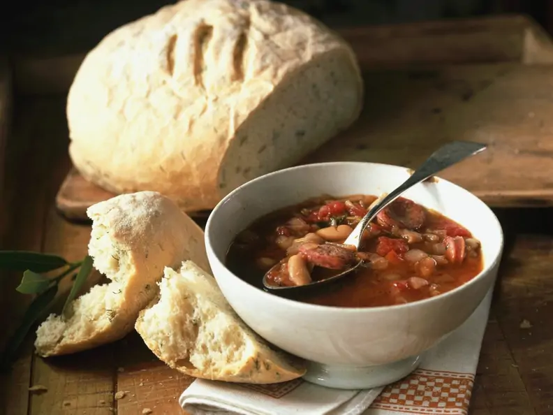 Tomatensuppe mit Bohnen