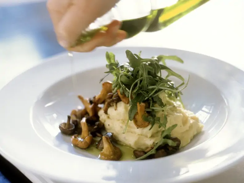 Kartoffelbrei mit Pilzen und Rucola
