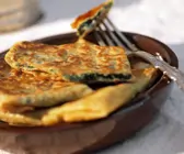 Fladenbrot mit Feta-Spinat-Füllung