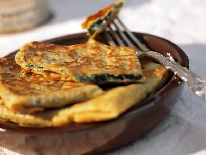 Fladenbrot mit Feta-Spinat-Füllung