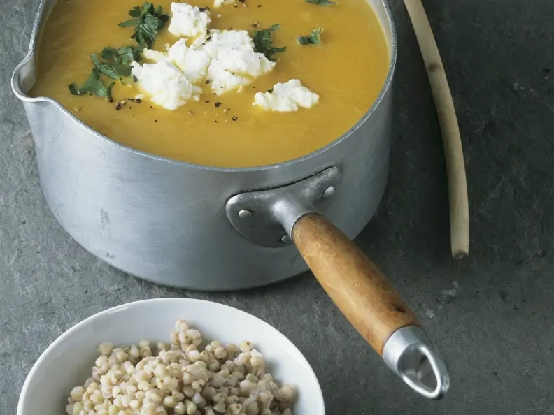 Cremige Kürbissuppe mit Buchweizen