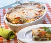 Auberginen-Tomaten-Gratin mit Mozzarella
