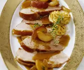 Schinken mit Thymian-Apfel-Soße