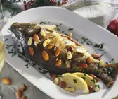 Karpfen mit Butter und Mandeln