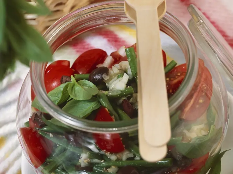 Bohnensalat mit Tomaten und Oliven