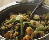 Eintopf mit Hülsenfrüchten und Wildreis