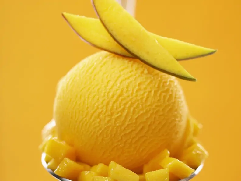 Fruchtiges Mango-Sorbet