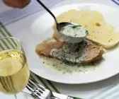 Kalbs-Tafelspitz mit Serviettenknödel und Dillsoße