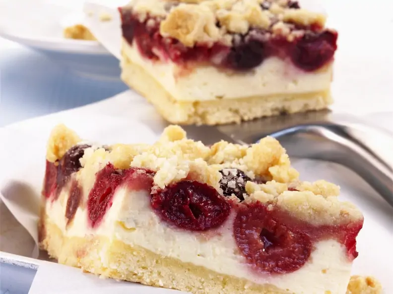 Kirsch-Quark-Streuselkuchen