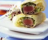 Thunfisch in Sesam-Teig-Wickel