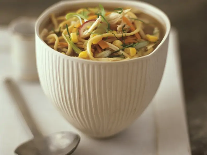 Nudelsuppe mit Hühnchen