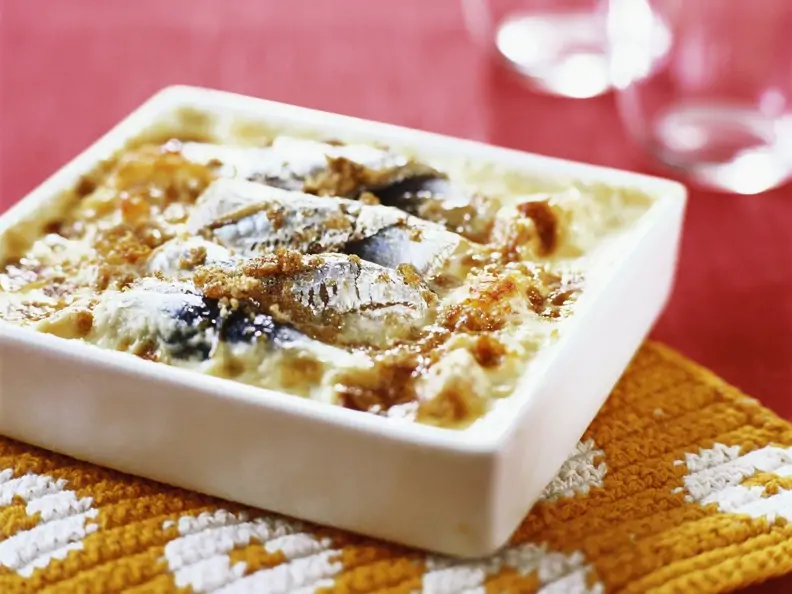 Heringsauflauf mit Käse und Ei