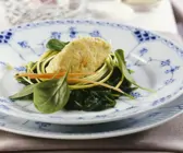 Gemüsenockerl mit frischem Spinat