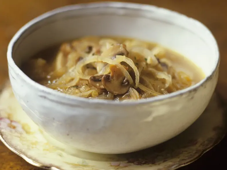 Pilz-Zwiebel-Suppe