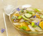 Sommerliche Bowle