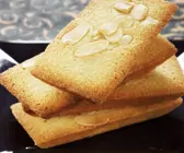 Mandelbiskuit auf französische Art