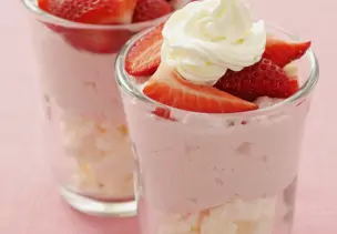 Erdbeercreme mit Baiser