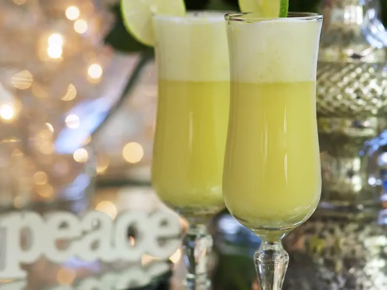 Snowball-Cocktail mit Eierlikör