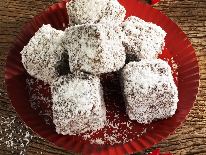 Lebkuchenwürfel mit Kokos